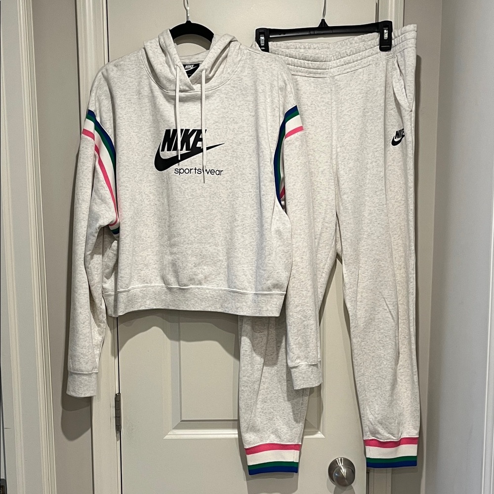 Nike Women’s Sweatsuit with Colorful Stripes